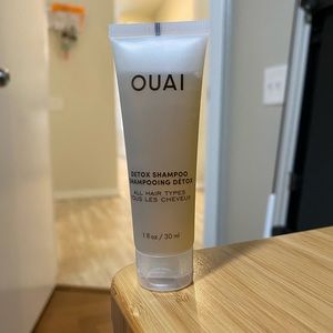 5 for $25!✨ OUAI Detxox Shampoo